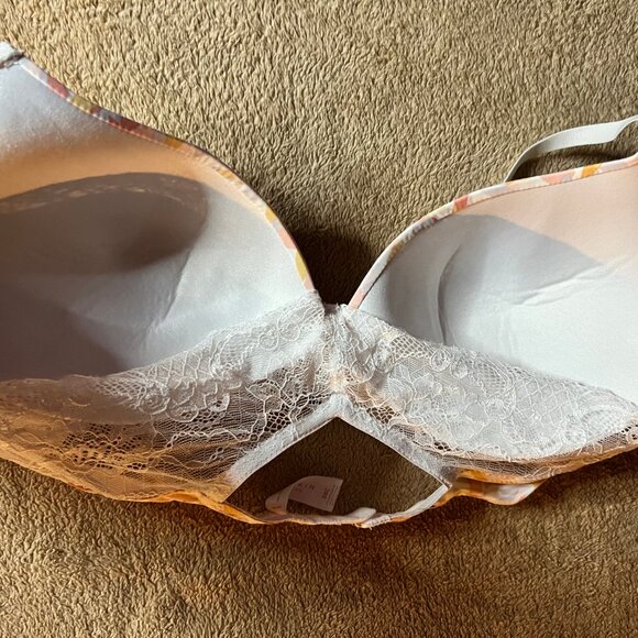 Danskin Intimates 38C Cream Yellow Peach Lace Back Lightly Padded Wireless (R) - Picture 5 of 6